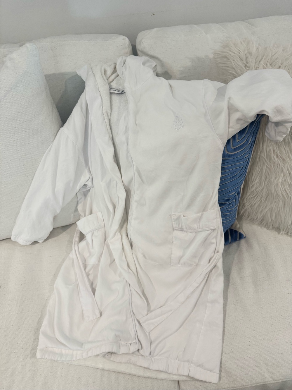 Four Seasons Hotel White Kids Hooded Bathrobe